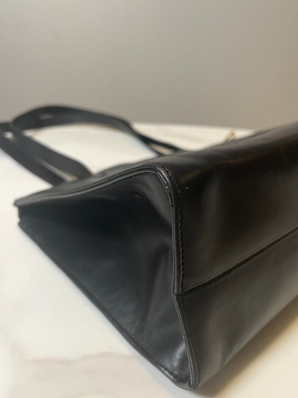 Gucci Tom Ford Vintage Black Leather Shoulder Bag - Picture 10 of 16